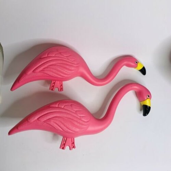 2 Vintage PINK PLASTIC FLAMINGO 20 Inch Blow Mold Yard Decor Garden Lawn - Picture 5 of 12